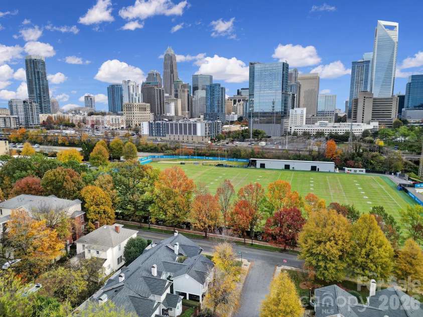 804 Greenleaf Avenue, Charlotte, NC 28202.  MLS# CAR4357348, YatesRealty ID 11121. 