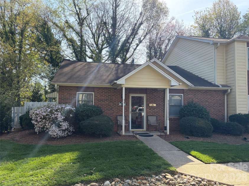 605 8th Avenue, Conover, NC 28613.  MLS# CAR4364416, YatesRealty ID 11122. 
