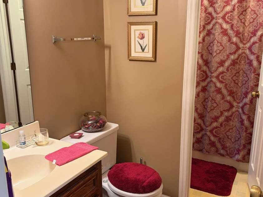 605 8th Avenue, Conover, NC 28613.  MLS# CAR4364416, YatesRealty ID 11122. 