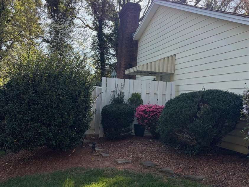 605 8th Avenue, Conover, NC 28613.  MLS# CAR4364416, YatesRealty ID 11122. 