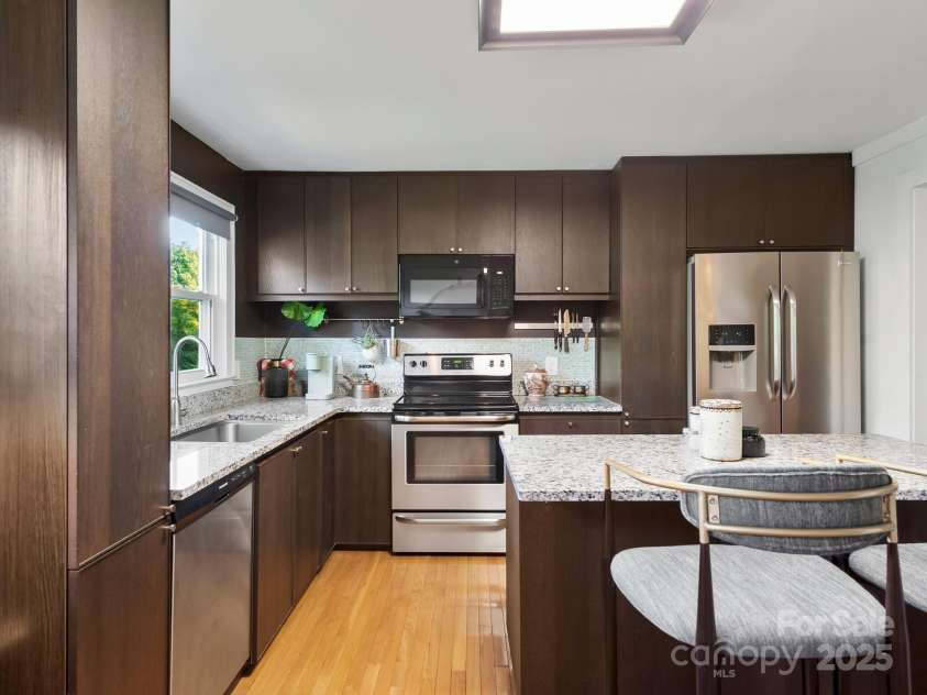 753 Sand Hill Road, Asheville, NC 28806.  MLS# CAR4246282, YatesRealty ID 11122. 