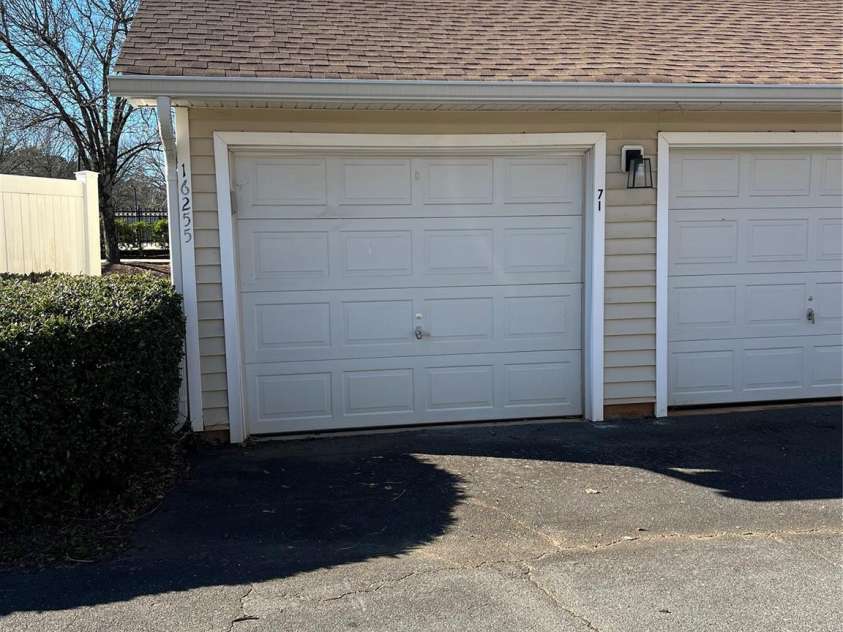 16256 Redstone Mountain Lane, Charlotte, NC 28277.  MLS# CAR4337845, YatesRealty ID 11123. 