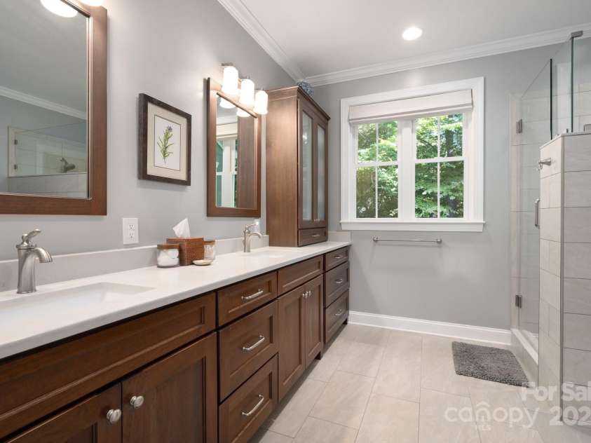 6 LaRue Court, Biltmore Lake, NC 28715.  MLS# CAR4176289, YatesRealty ID 11123. Primary Bathroom