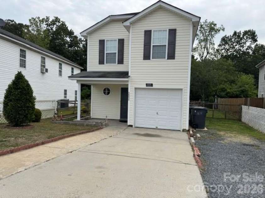 3514 Crestridge Drive, Charlotte, NC 28217.  MLS# CAR4357120, YatesRealty ID 11124. 