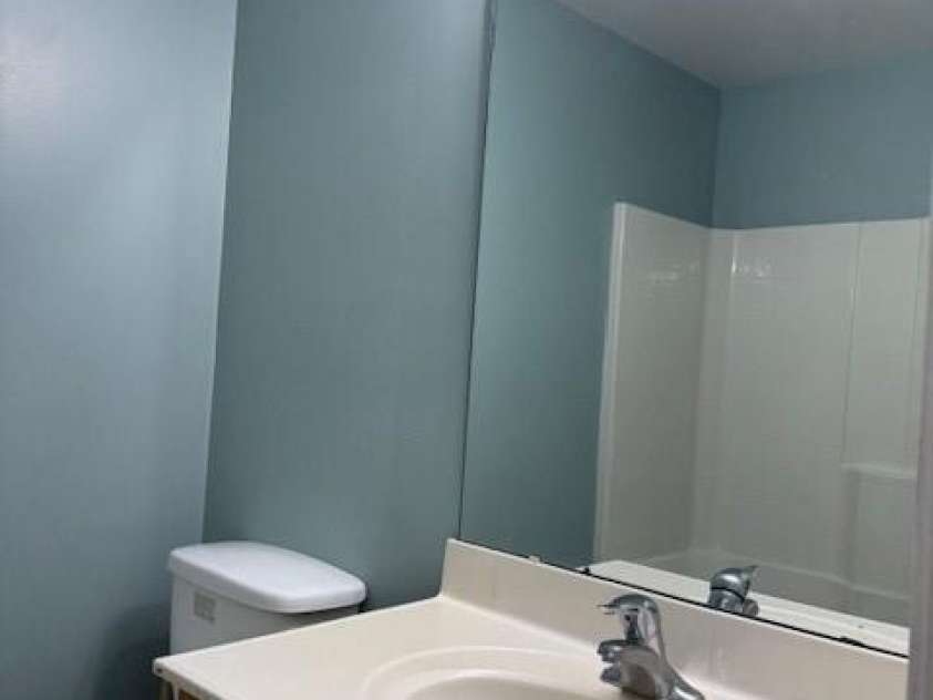3514 Crestridge Drive, Charlotte, NC 28217.  MLS# CAR4357120, YatesRealty ID 11124. 