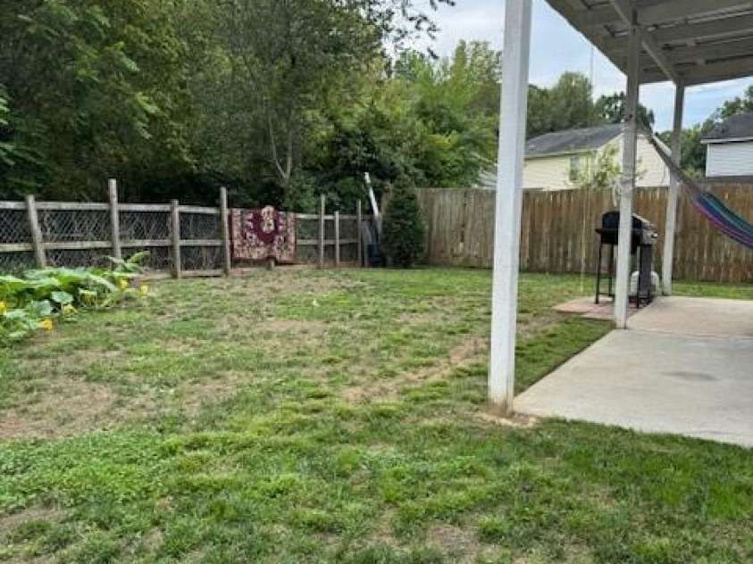 3514 Crestridge Drive, Charlotte, NC 28217.  MLS# CAR4357120, YatesRealty ID 11124. 