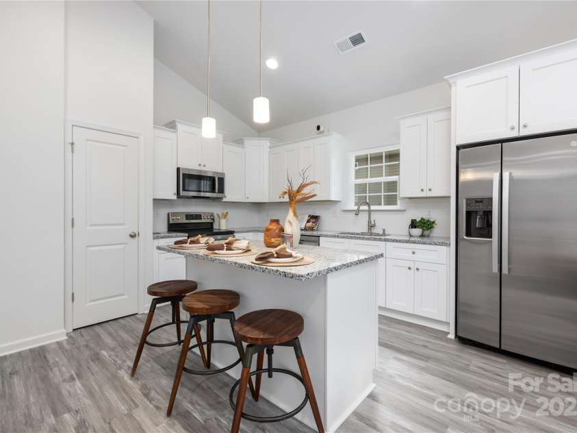5824 Patton Street, Charlotte, NC 28269.  MLS# CAR4237409, YatesRealty ID 11124. Representation