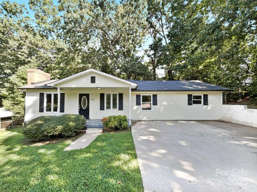 502 Cherry Street, Belmont, NC 28012.  MLS# CAR4218374, YatesRealty ID 11125. 