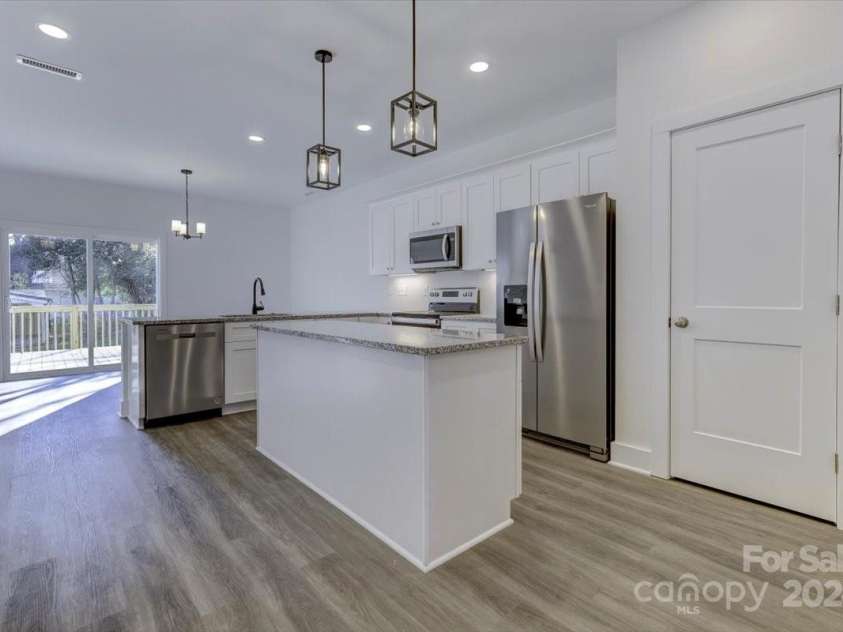 2118 Brantley Road, Kannapolis, NC 28083.  MLS# CAR4208901, YatesRealty ID 11126. 