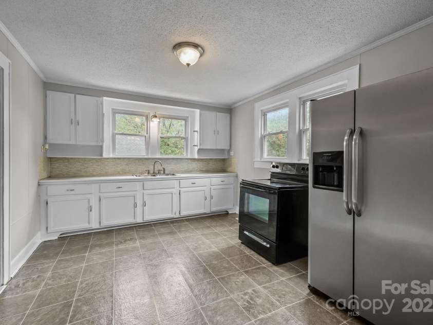 610 Watts Street, Albemarle, NC 28001.  MLS# CAR4310965, YatesRealty ID 11126. 