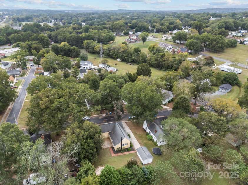 610 Watts Street, Albemarle, NC 28001.  MLS# CAR4310965, YatesRealty ID 11126. 
