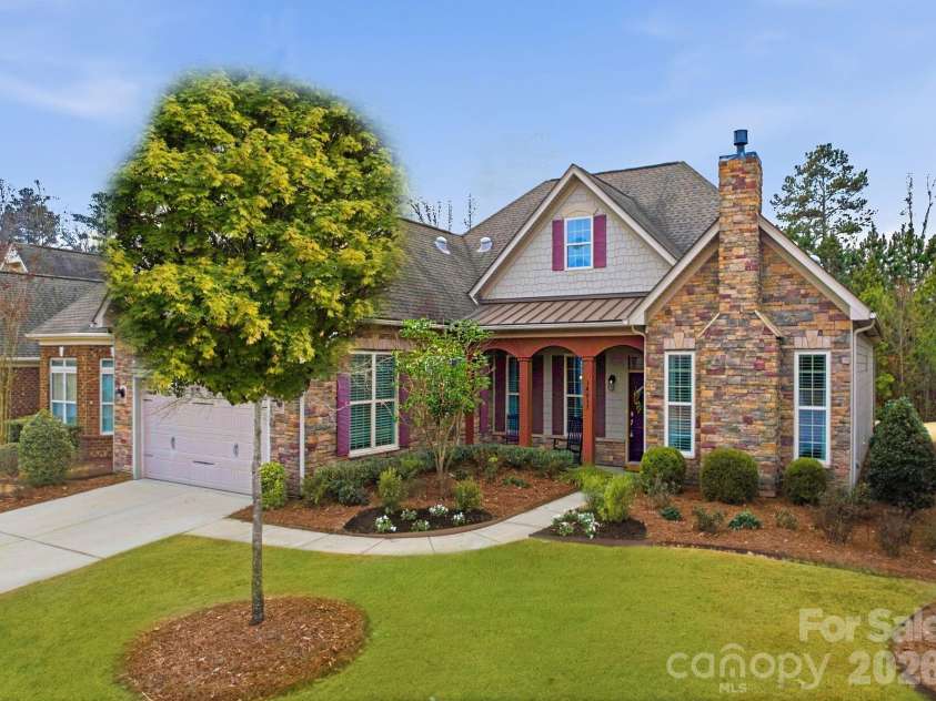 14817 High Bluff Court, Charlotte, NC 28278.  MLS# CAR4332465, YatesRealty ID 11127. 