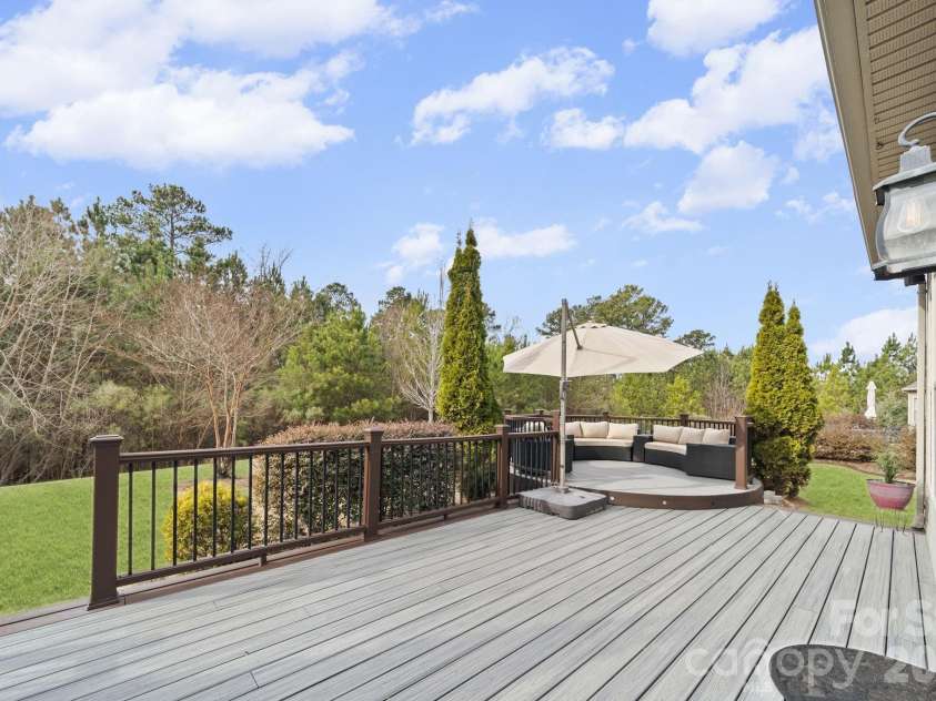 14817 High Bluff Court, Charlotte, NC 28278.  MLS# CAR4332465, YatesRealty ID 11127. 