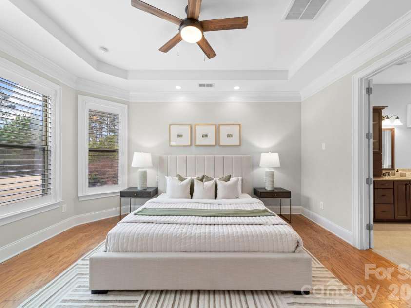14817 High Bluff Court, Charlotte, NC 28278.  MLS# CAR4332465, YatesRealty ID 11127. Owner's Suite
