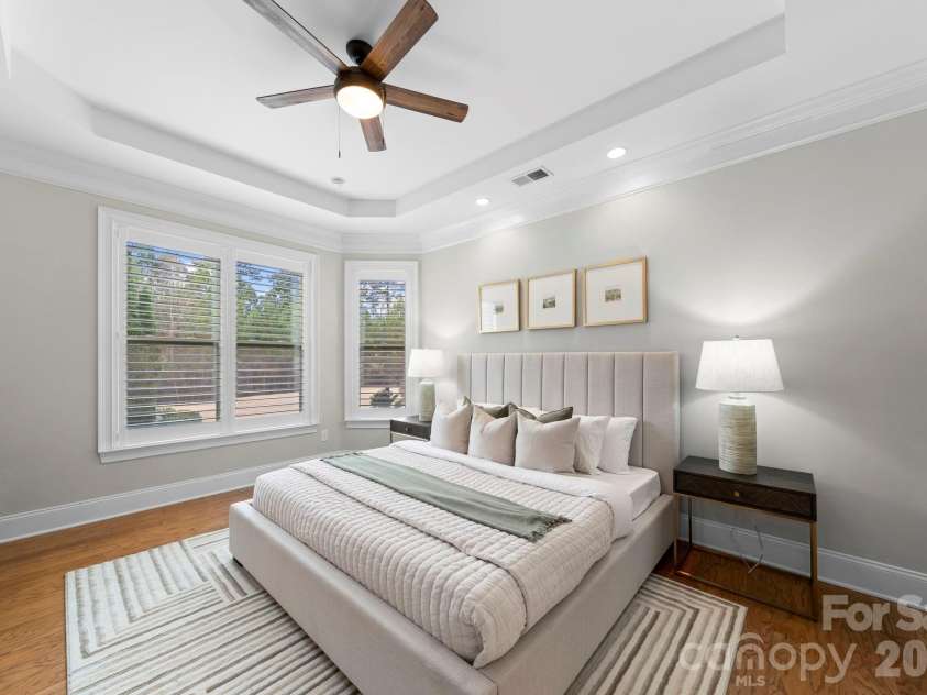 14817 High Bluff Court, Charlotte, NC 28278.  MLS# CAR4332465, YatesRealty ID 11127. Owner's Suite