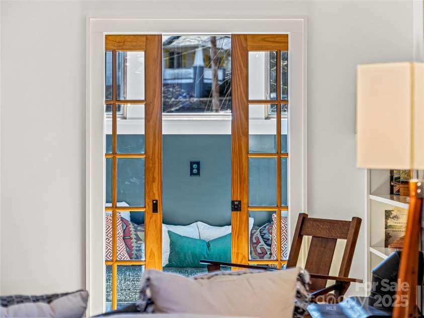 116 Mitchell Avenue, Asheville, NC 28806.  MLS# CAR4217636, YatesRealty ID 11128. 