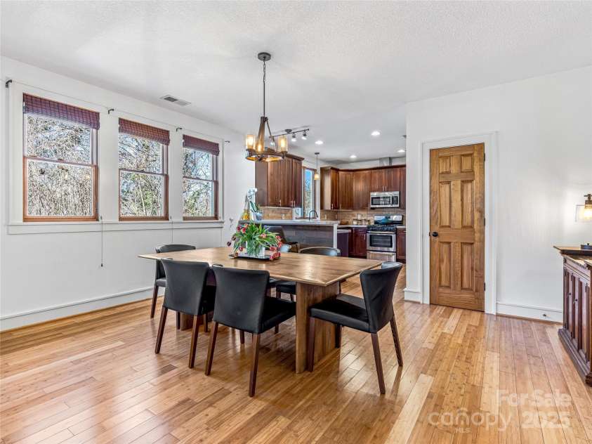 116 Mitchell Avenue, Asheville, NC 28806.  MLS# CAR4217636, YatesRealty ID 11128. 