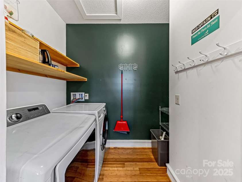 116 Mitchell Avenue, Asheville, NC 28806.  MLS# CAR4217636, YatesRealty ID 11128. 