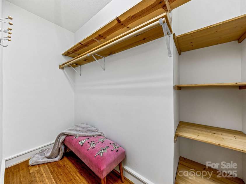 116 Mitchell Avenue, Asheville, NC 28806.  MLS# CAR4217636, YatesRealty ID 11128. 