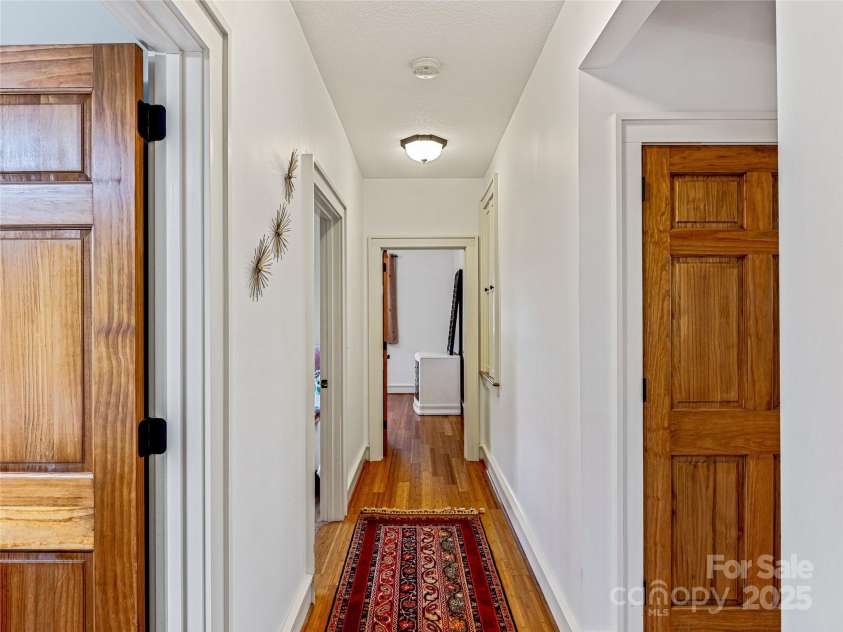 116 Mitchell Avenue, Asheville, NC 28806.  MLS# CAR4217636, YatesRealty ID 11128. 