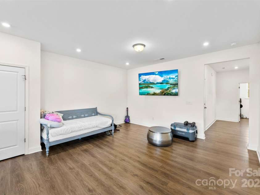 1075 South Point Road, Belmont, NC 28012.  MLS# CAR4295161, YatesRealty ID 11129. 