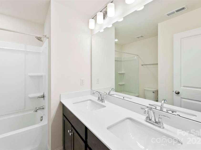 1075 South Point Road, Belmont, NC 28012.  MLS# CAR4295161, YatesRealty ID 11129. 