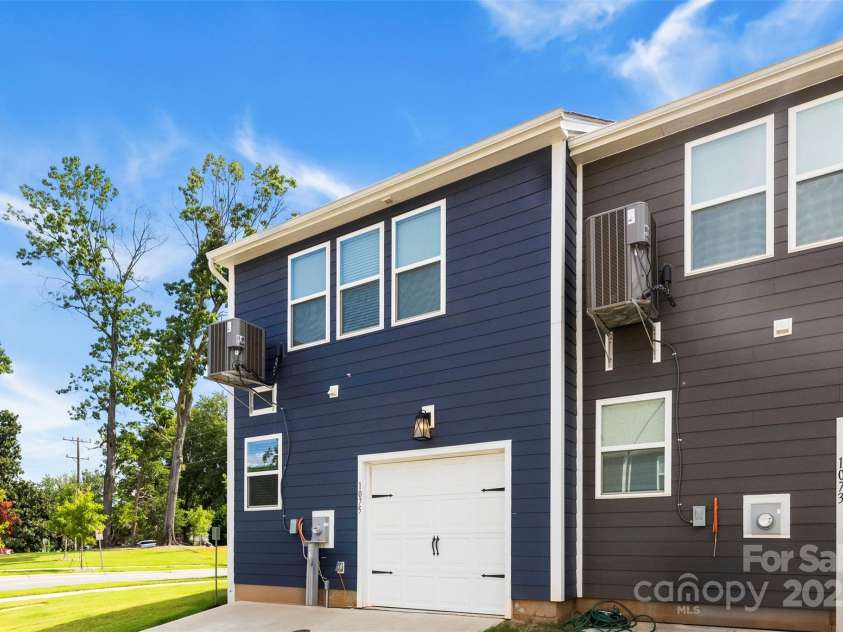 1075 South Point Road, Belmont, NC 28012.  MLS# CAR4295161, YatesRealty ID 11129. 