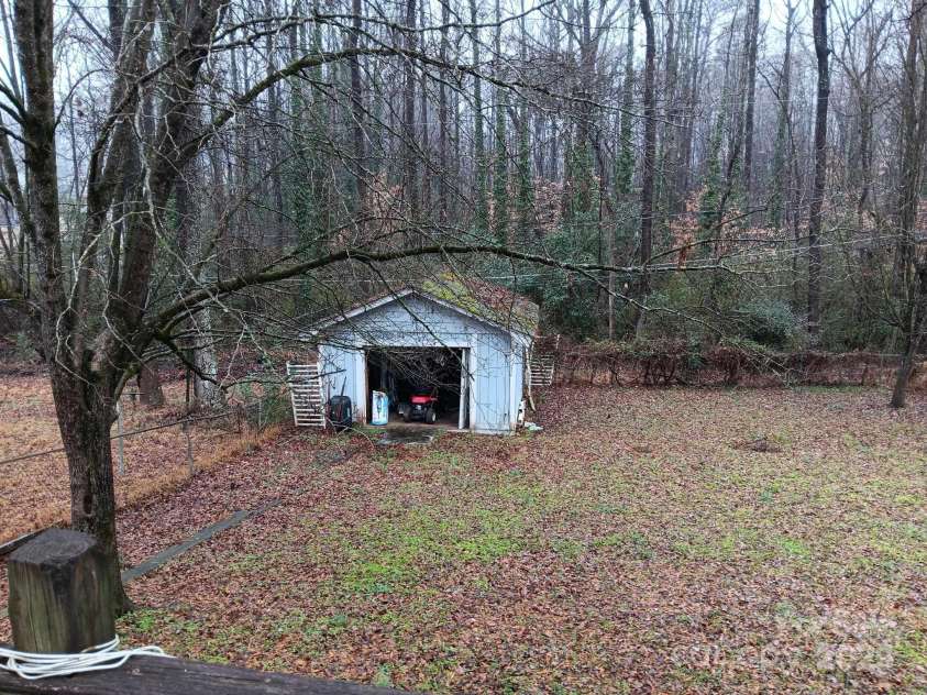 714 Claremont Road, Charlotte, NC 28214.  MLS# CAR4226298, YatesRealty ID 1113. 