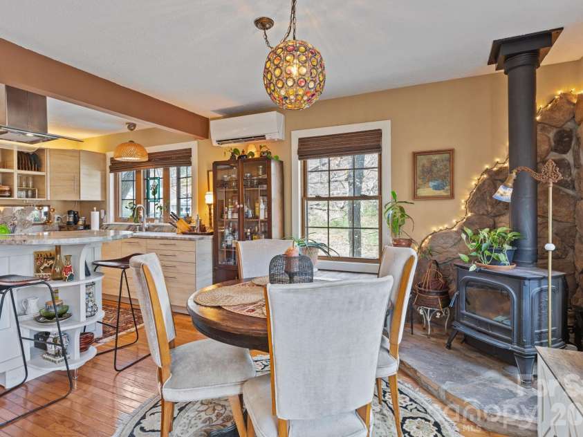 373 Lytle Cove Road, Swannanoa, NC 28778.  MLS# CAR4359976, YatesRealty ID 11130. 
