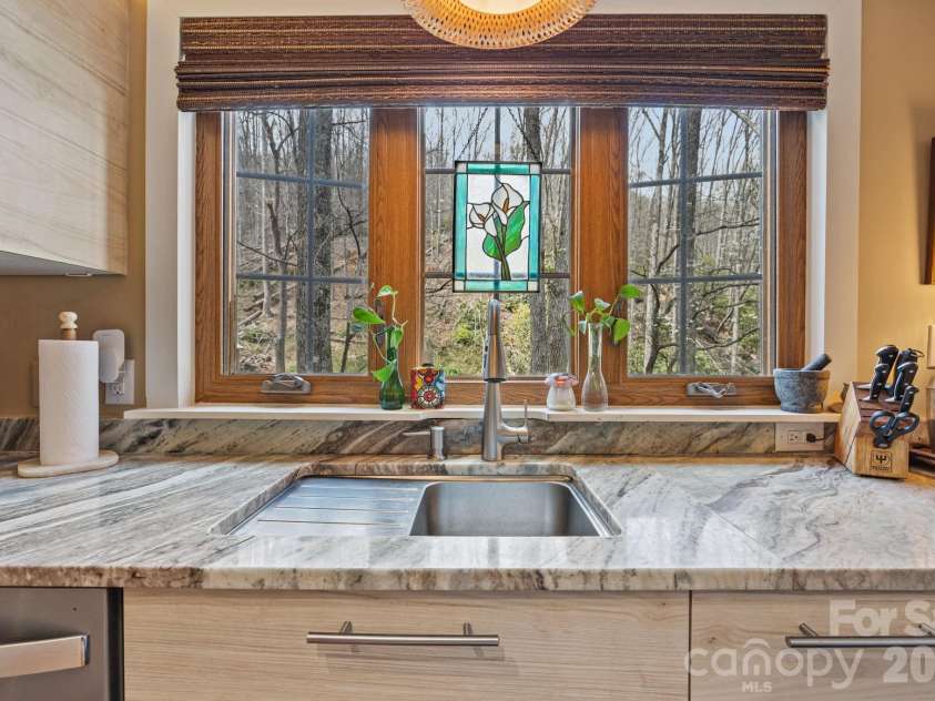 373 Lytle Cove Road, Swannanoa, NC 28778.  MLS# CAR4359976, YatesRealty ID 11130. 