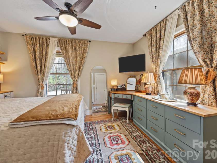 373 Lytle Cove Road, Swannanoa, NC 28778.  MLS# CAR4359976, YatesRealty ID 11130. 