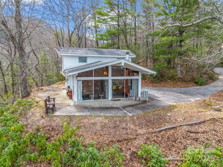 675 Foster Hill Drive, Hendersonville, NC 28739.  MLS# CAR4230594, YatesRealty ID 11130. 