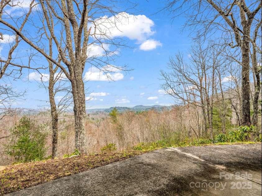 675 Foster Hill Drive, Hendersonville, NC 28739.  MLS# CAR4230594, YatesRealty ID 11130. 