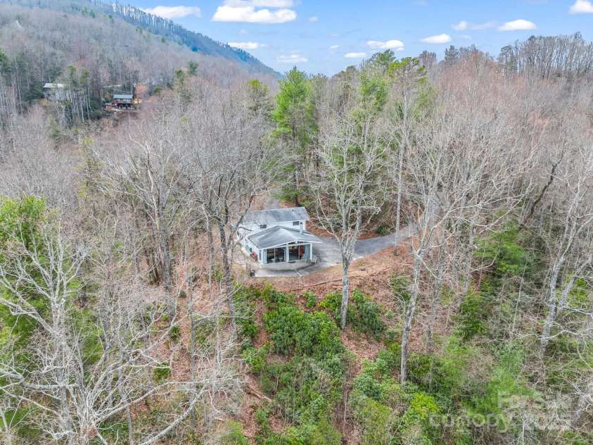 675 Foster Hill Drive, Hendersonville, NC 28739.  MLS# CAR4230594, YatesRealty ID 11130. 