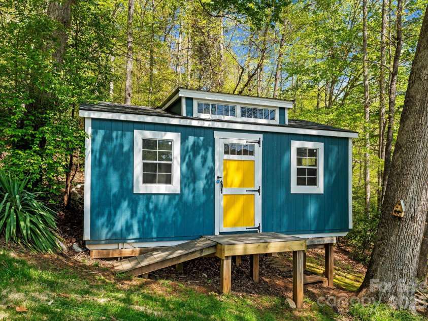 1430 Mollys Backbone Road, Catawba, NC 28609.  MLS# CAR4248127, YatesRealty ID 11131. 