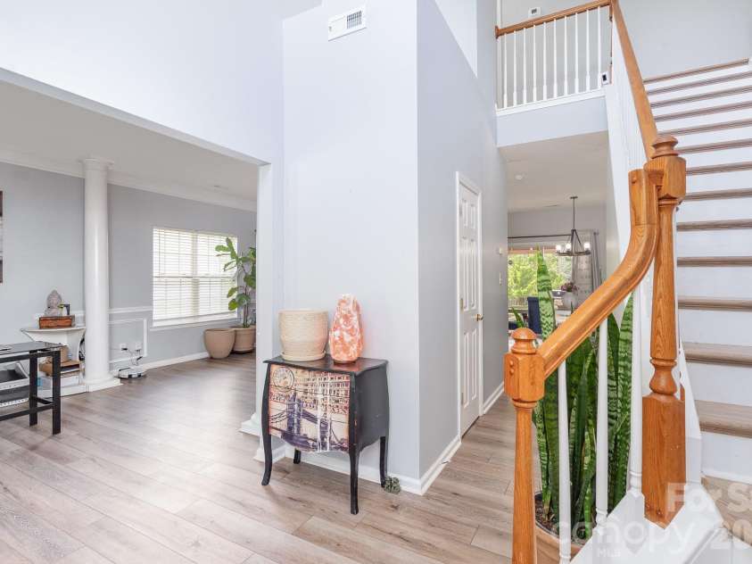 407 Goodloe Drive, Charlotte, NC 28262.  MLS# CAR4365605, YatesRealty ID 11132. 