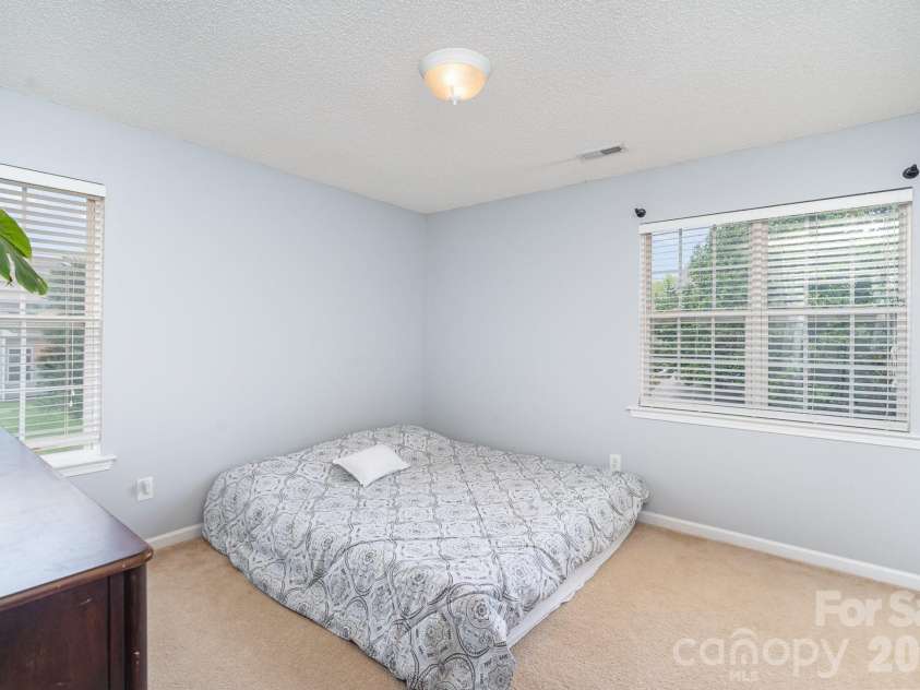 407 Goodloe Drive, Charlotte, NC 28262.  MLS# CAR4365605, YatesRealty ID 11132. 