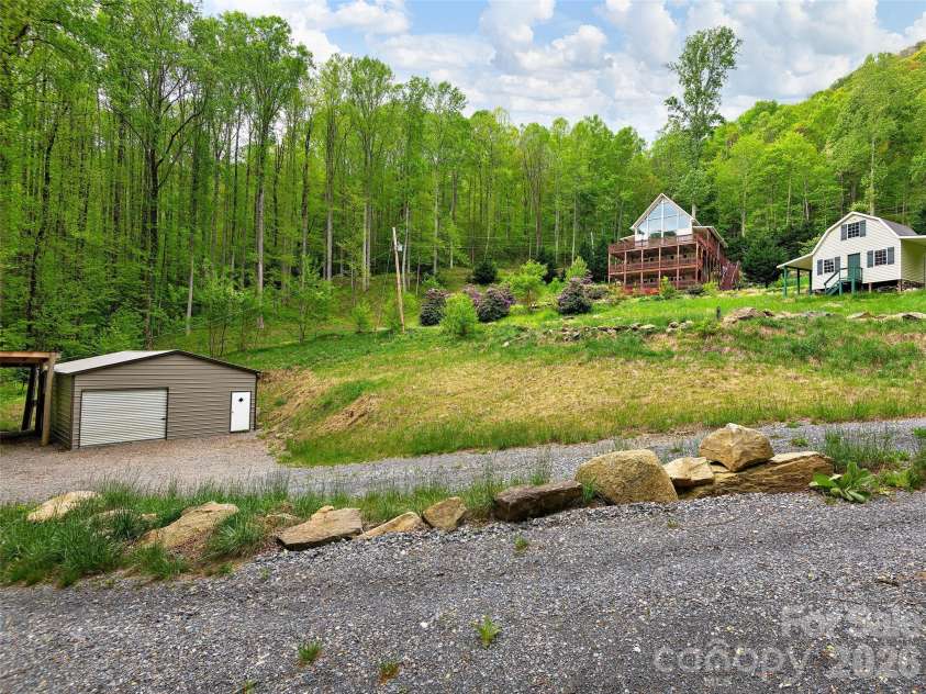 575 Twin Brook Drive, Waynesville, NC 28785.  MLS# CAR4326846, YatesRealty ID 11133. 