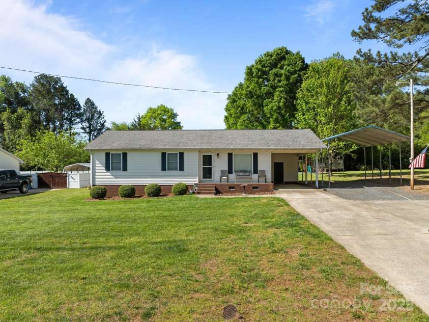 1238 Moss Springs Road, Albemarle, NC 28001.  MLS# CAR4248071, YatesRealty ID 11135. 