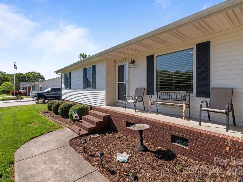 1238 Moss Springs Road, Albemarle, NC 28001.  MLS# CAR4248071, YatesRealty ID 11135. 