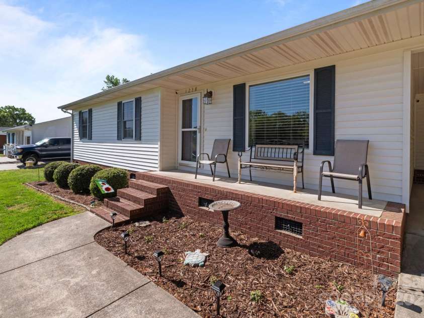 1238 Moss Springs Road, Albemarle, NC 28001.  MLS# CAR4248071, YatesRealty ID 11135. 