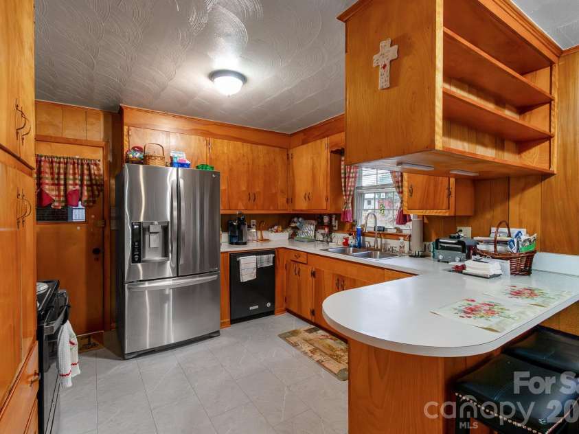 1616 Lithia Springs Road, Shelby, NC 28150.  MLS# CAR4336544, YatesRealty ID 11137. 