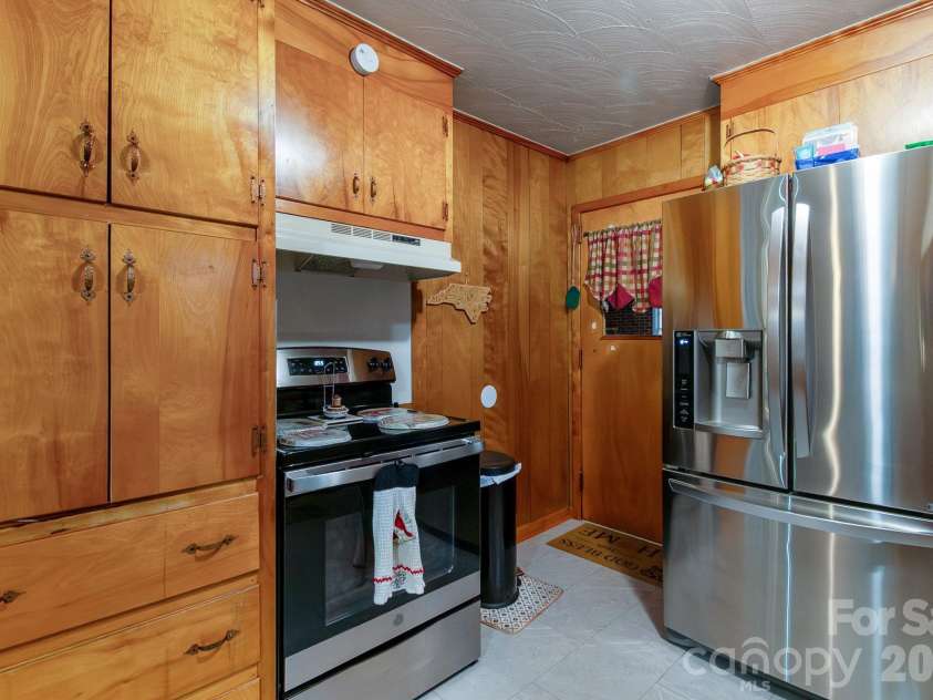 1616 Lithia Springs Road, Shelby, NC 28150.  MLS# CAR4336544, YatesRealty ID 11137. 