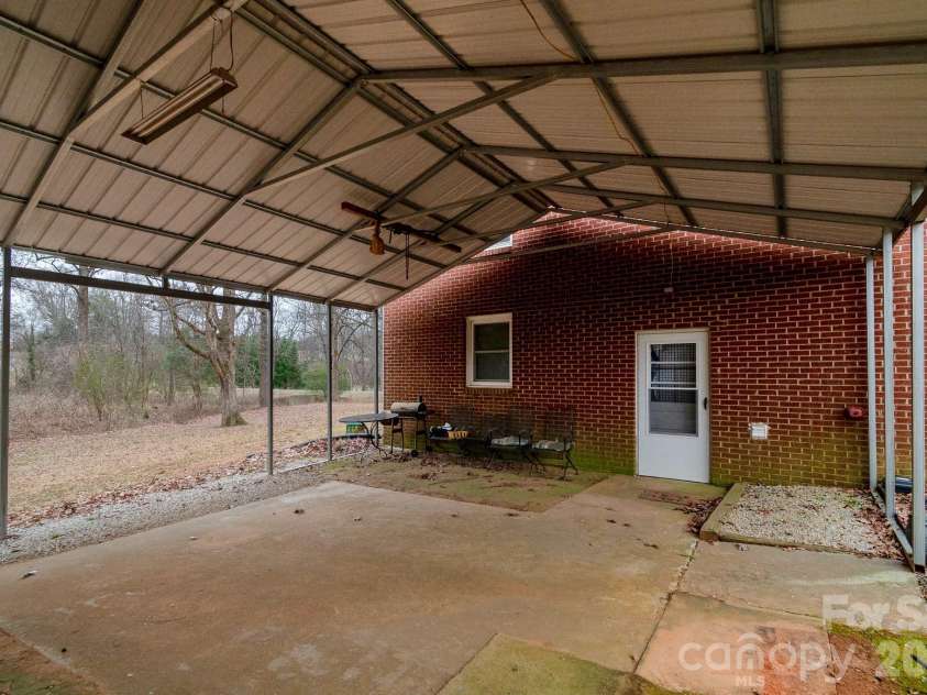 1616 Lithia Springs Road, Shelby, NC 28150.  MLS# CAR4336544, YatesRealty ID 11137. 