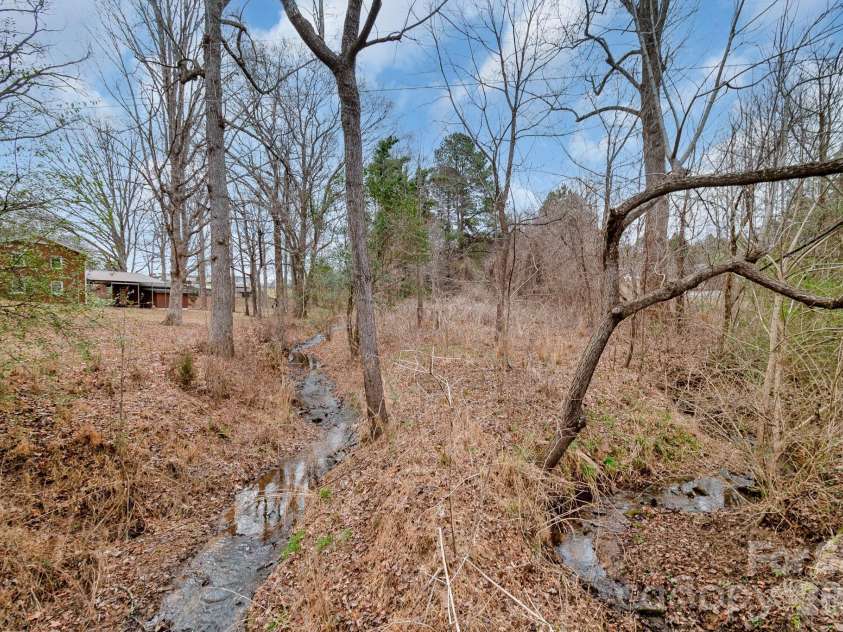 1616 Lithia Springs Road, Shelby, NC 28150.  MLS# CAR4336544, YatesRealty ID 11137. 