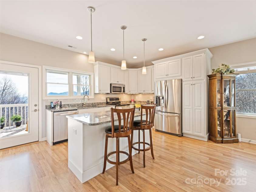 14 Chandra Lane, Clyde, NC 28721.  MLS# CAR4240475, YatesRealty ID 11138. 