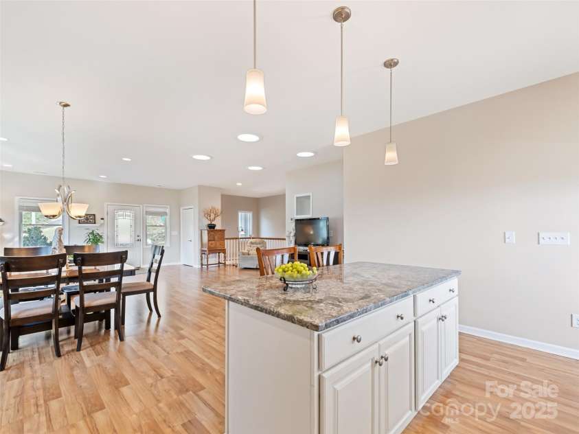 14 Chandra Lane, Clyde, NC 28721.  MLS# CAR4240475, YatesRealty ID 11138. 