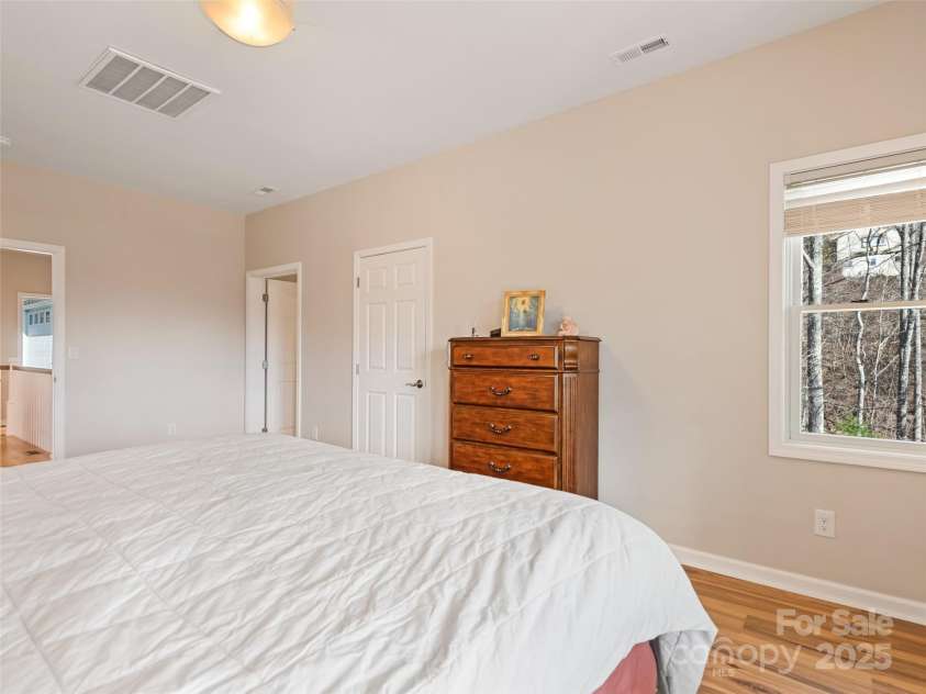 14 Chandra Lane, Clyde, NC 28721.  MLS# CAR4240475, YatesRealty ID 11138. 