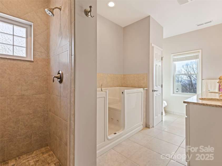 14 Chandra Lane, Clyde, NC 28721.  MLS# CAR4240475, YatesRealty ID 11138. 