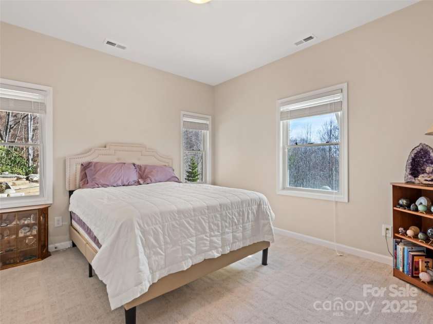 14 Chandra Lane, Clyde, NC 28721.  MLS# CAR4240475, YatesRealty ID 11138. 